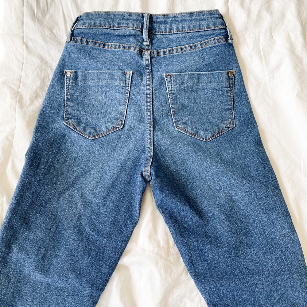 Jeans - Picture 8 of 8